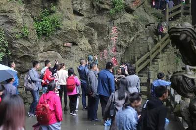 龍宮景區(qū)丨規(guī)范管理秩序井然 好人好事溫暖人心